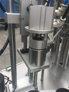 Ultraskaņas blīvēšanas kosmētikas cauruļu iepildīšanas mašīna