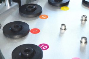 Ultraskaņas blīvēšanas kosmētikas cauruļu iepildīšanas mašīna